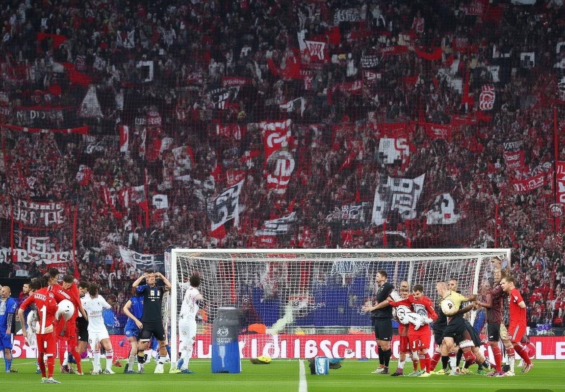 拜仁皇马欧冠经典对决：巅峰对决回顾与瞬间永恒(图2)